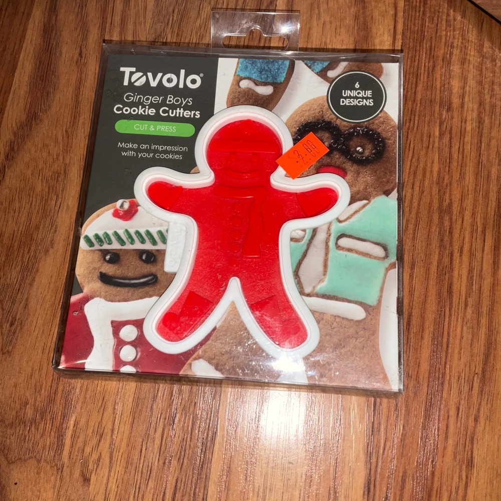 🥰 4/$25 - Tovolo Red Ginger Boys Cookie Cutter